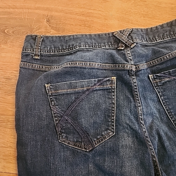 Lane Bryant Cropped Jeans Women's Size 20 Dark Wash High 12" Rise Stretch - Picture 11 of 12